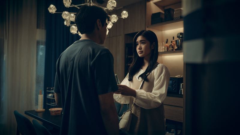  《死了一个娱乐女记者之后》 