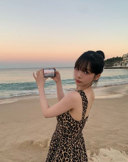  Karina 